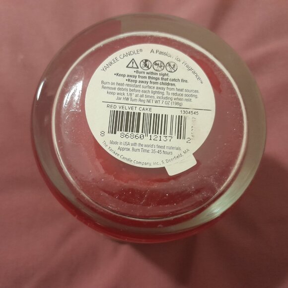 RARE Yankee Candle Red Velvet Cake - Picture 3 of 5
